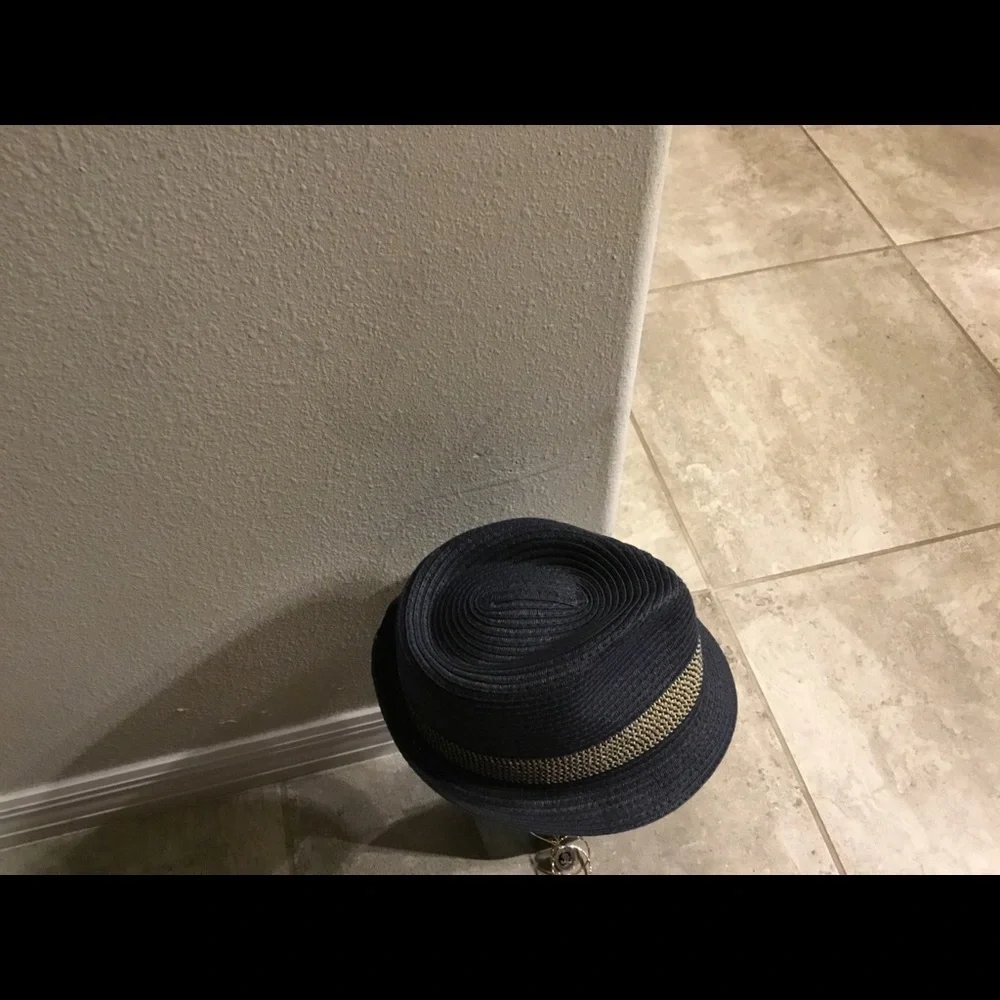 Vanheusen FEDORA HAT‎